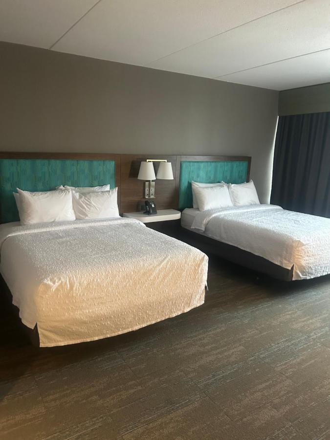 Hampton Inn By Hilton Кингстън Екстериор снимка