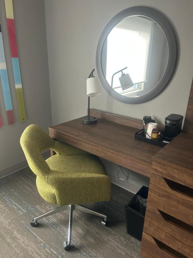 Hampton Inn By Hilton Кингстън Екстериор снимка